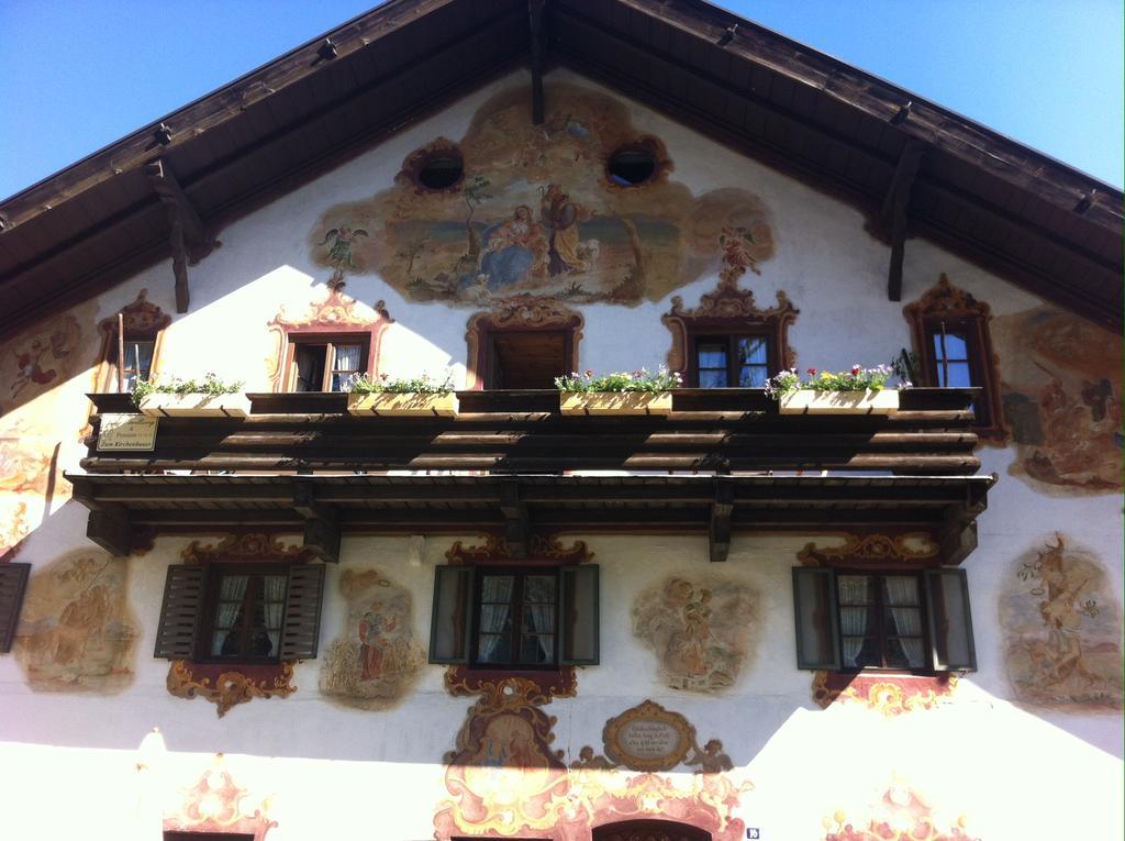 Hotel Zum Kirchenbauer Oberammergau Exterior foto